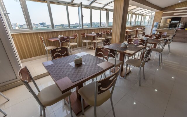 Riva Hotel