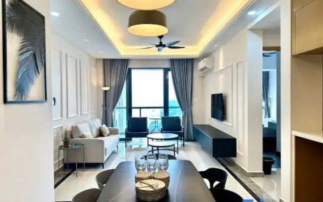 R&F Seaview Suite 2B2B Walking to CIQ