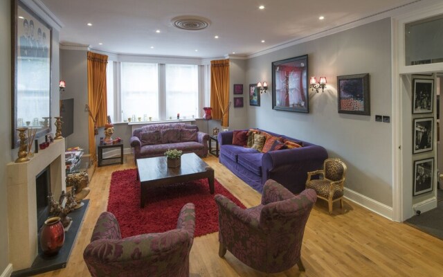 Heart of Hampstead Retreat