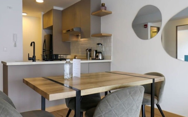w Modern 2BR With Balcony in Barranco