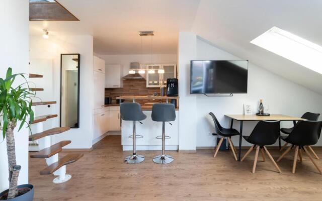 Stylish 2 Room Maisonette Hannover