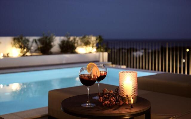 Alexandra SeaView Luxurious Villa, By ThinkVilla