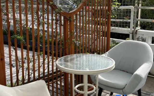 Garden Library Homestay – Outside – Shenzhen