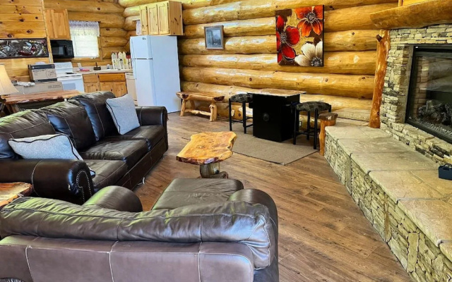 Elkmont Views Cabin by Heavenly Views Resort