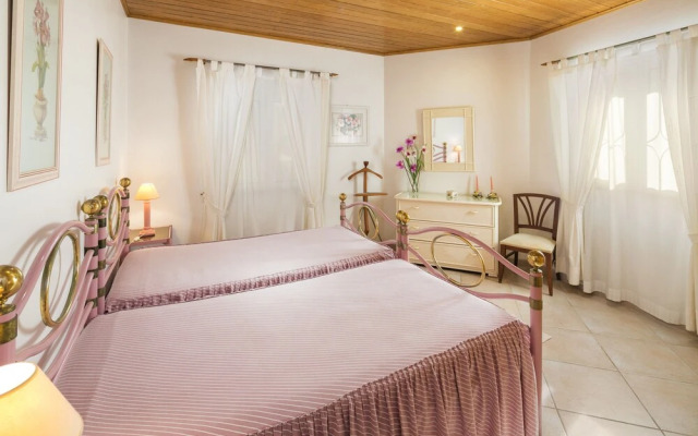 Private 2 Bed Apartment in Albufeira Old Town