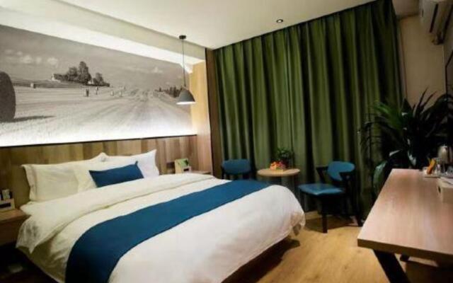 Qianye Holiday Hotel (Xi'an Lijiacun Subway Station Branch)