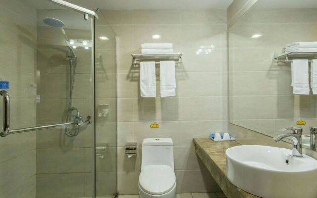 Kaiserdom Hotel China Plaza