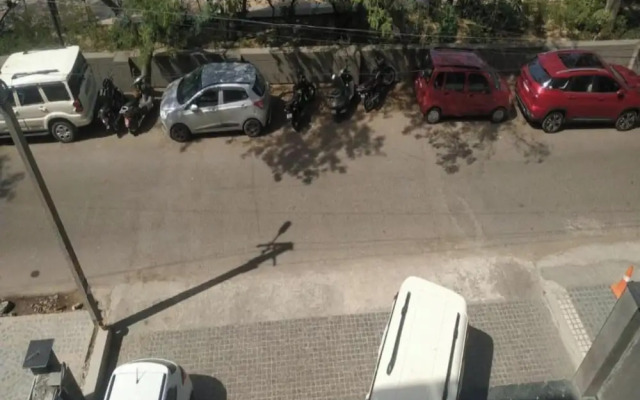 Room-home Stay Bed And Break Fast