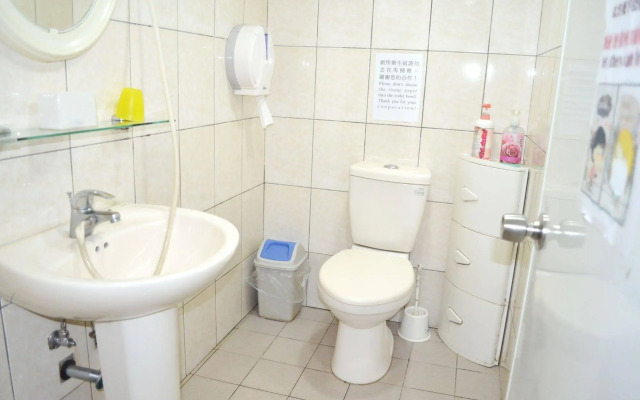 Holo Hostel