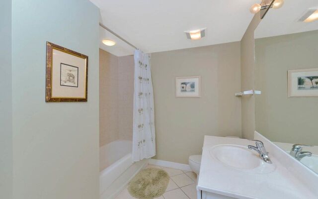 Astoria 402 by RedAwning