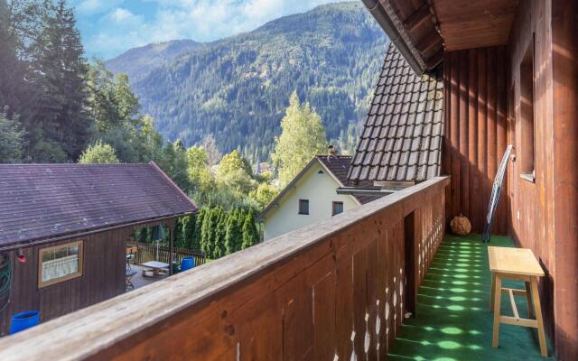 Apartment Feld am See Near Ski Slopes