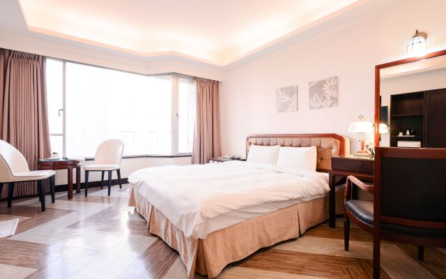 Peach Hotel