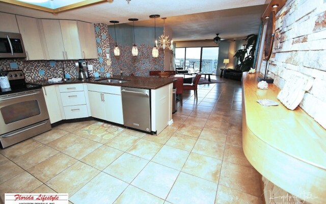 Beach Palms 109
