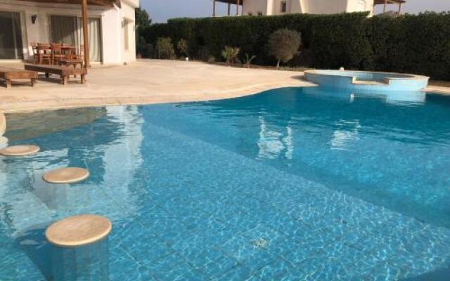 3 Bed Rooms Villa In El Gouna
