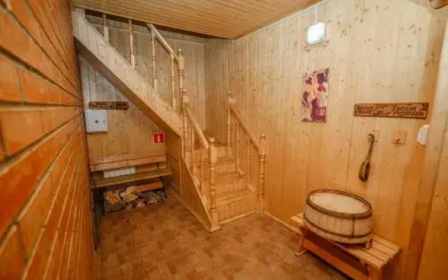 42 Km Hotel