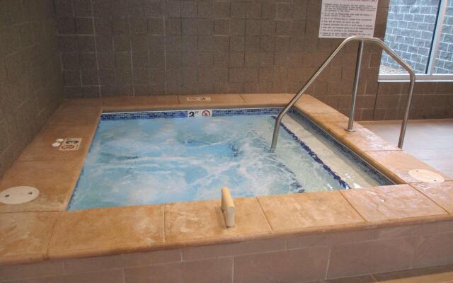 Best Western Plus Lakeview Hotel
