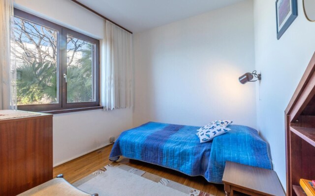 Stunning Home in Lokva Rogoznica With 4 Bedrooms and Wifi