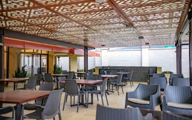 Highlander Hotel