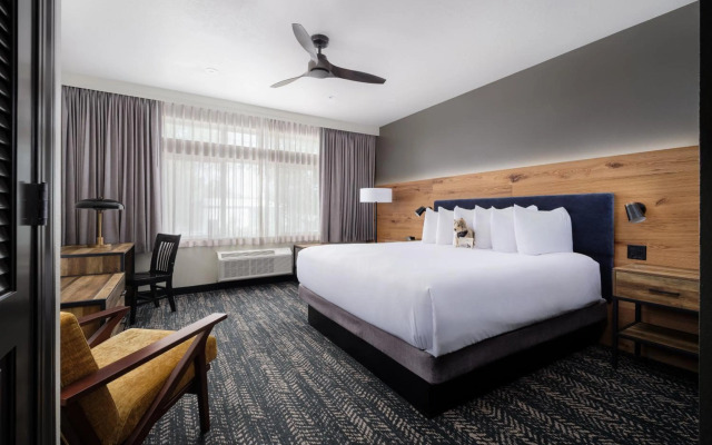 The Rockwell Inn (formerly the Lexington at Jackson Hole Hotel & Suites)