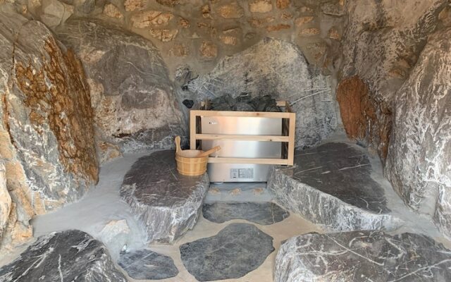 Yunoyama Onsen And Spa