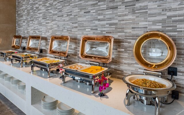 Lavande Hotel (Foshan West Railway Station Shishan)