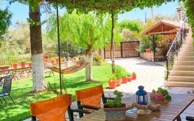 Stavros Apartments