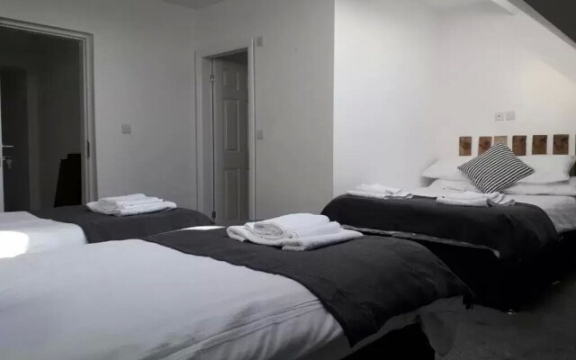 Molyneux Apartments