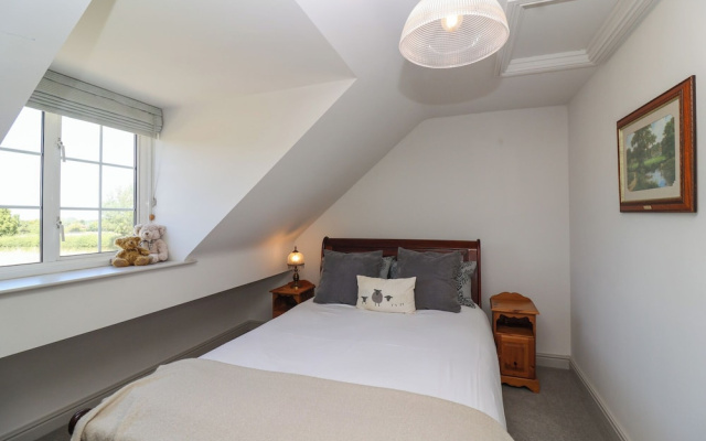 Leafield Cottage