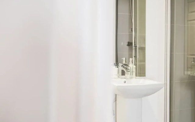 Stunning 2 Bed in Centre of Cheltenham