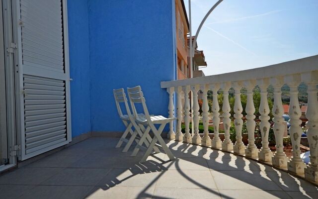 Apartment Blue House