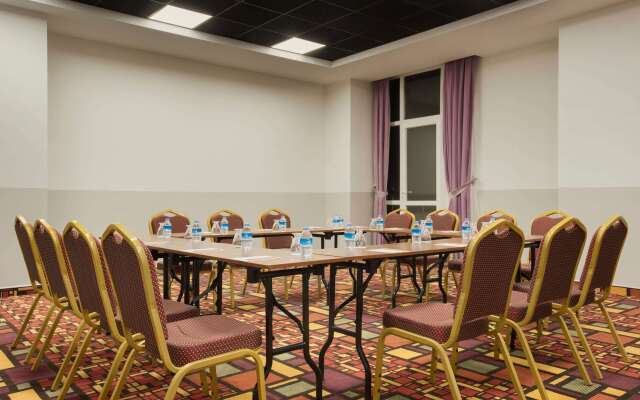 Hawthorn Suites by Wyndham Cerkezkoy