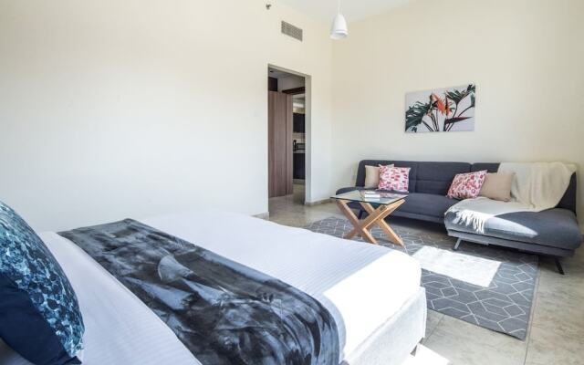 Signature Living in Modern 1BR Apartment at Jvt!