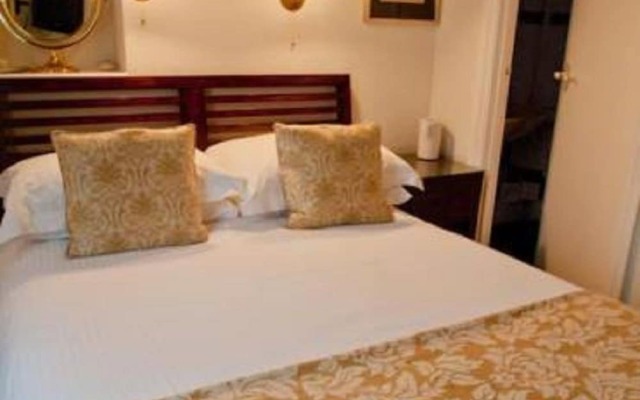 Crescent Guest House