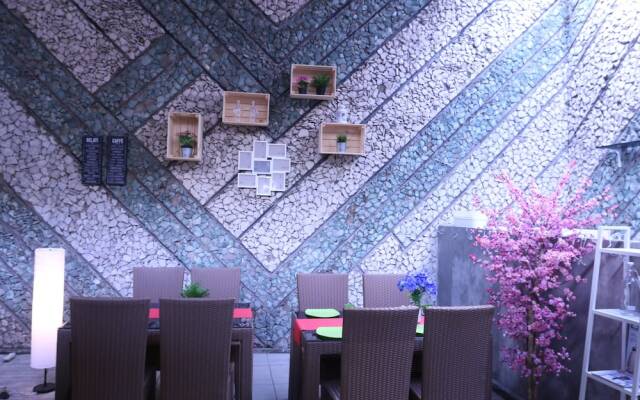 Bantal Guling Braga Guesthouse