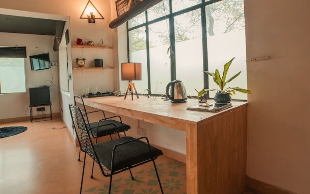 LetsBunk Poshtel & Suites
