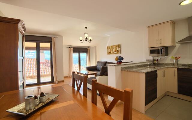 Delightful Apartment in Gudar With Terrace