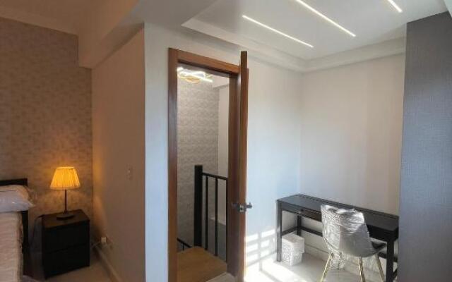 Lovely 2 floor condo with pool.