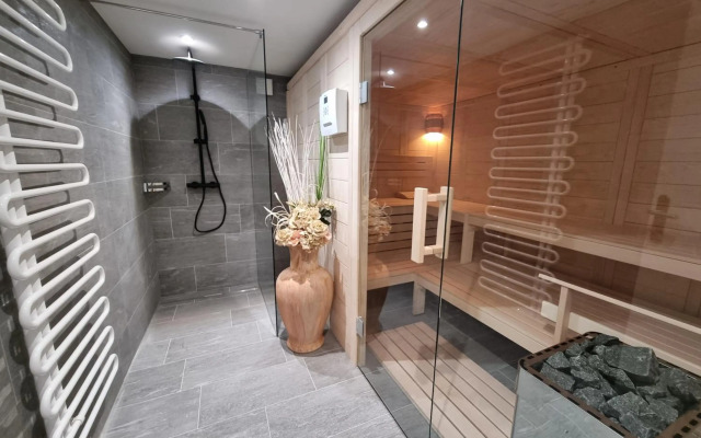 Alpine Retreat & Sauna