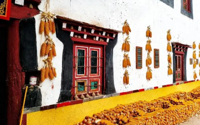 Danba Yunsu Mountain Homestay