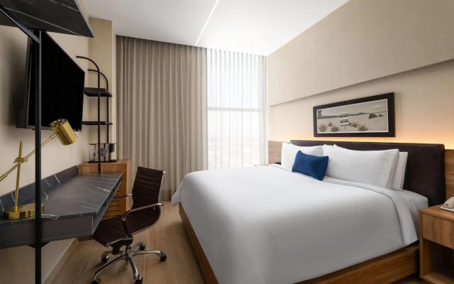 Tryp By Wyndham Ciudad Guzman Uttsa