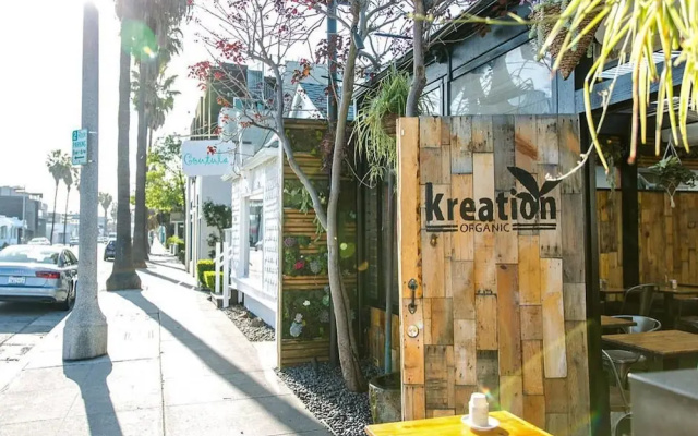 Walk to Venice Beach From a Sleek Apartment