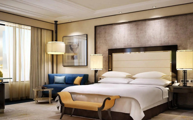 Sheraton Grand Pune Bund Garden Hotel