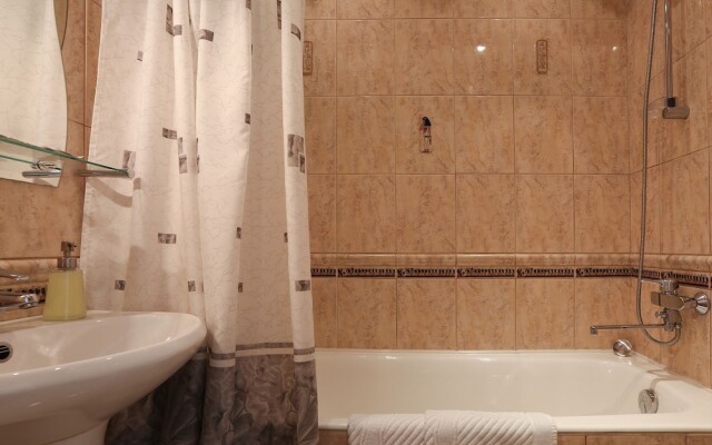 Ап-ты «Австрийский Дворик», Фурштатская, 45