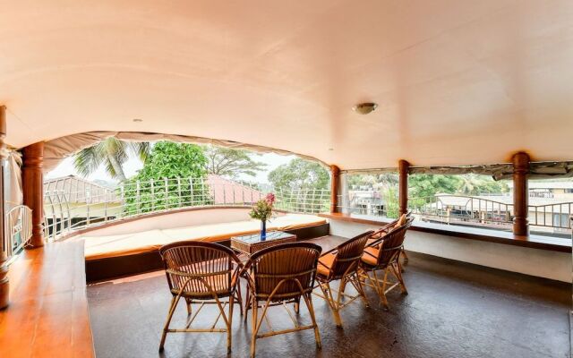 OYO 23047 Rkv Golden Petal Houseboat 3 Bhk