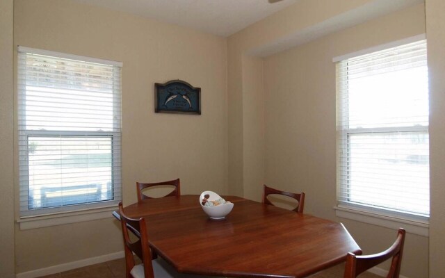 Pelican s Place LCV23