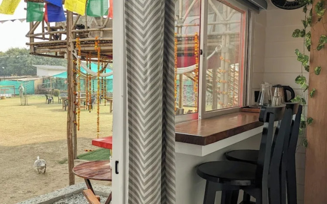 Tuk Tuk Gilhari Noida