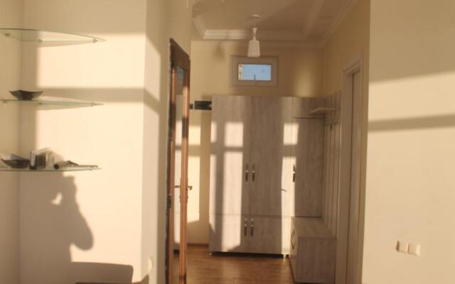 J.R Apartment in the sea