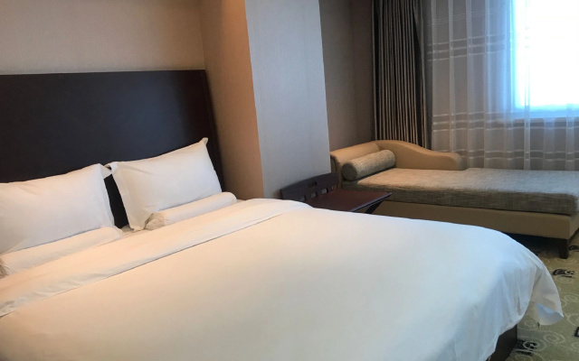 Sun Moon Lake Hotel – Guest Rooms – Dalian