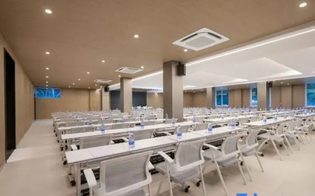 Grand Rezen Hotel Yantai – Business – Yantai