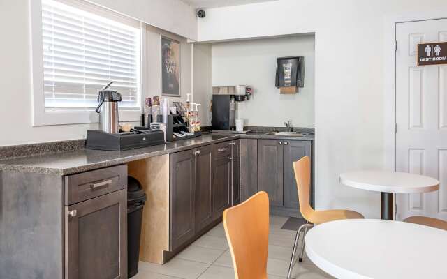 Motel 6 Fort Nelson, BC